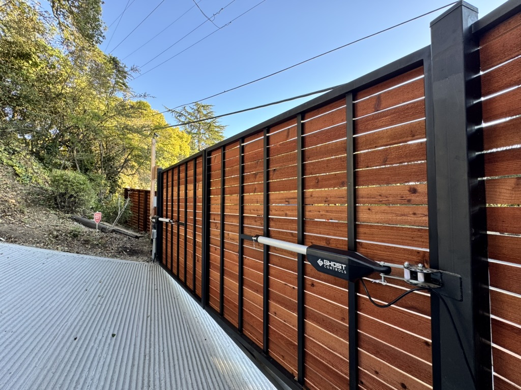 Custom gate installation in Oakland, CA by GXP