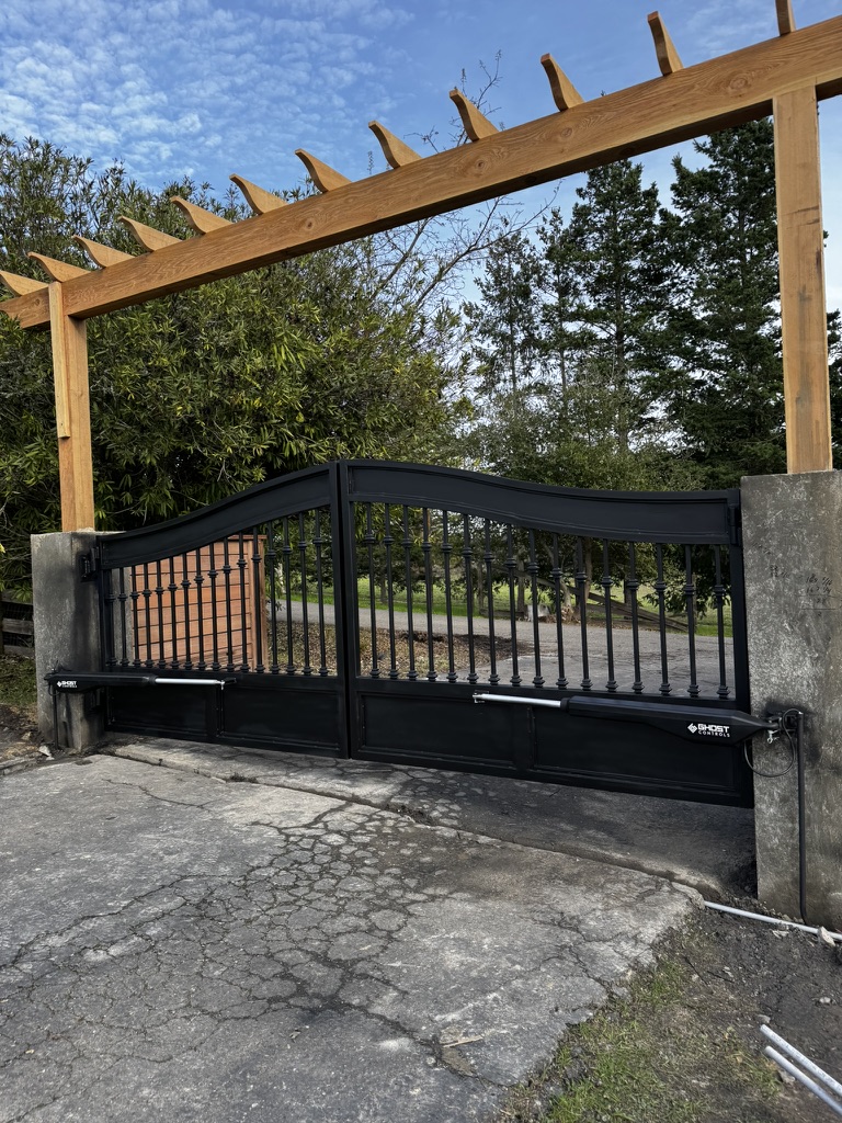 Automatic gate installed by GXP Automatic Gate Systems