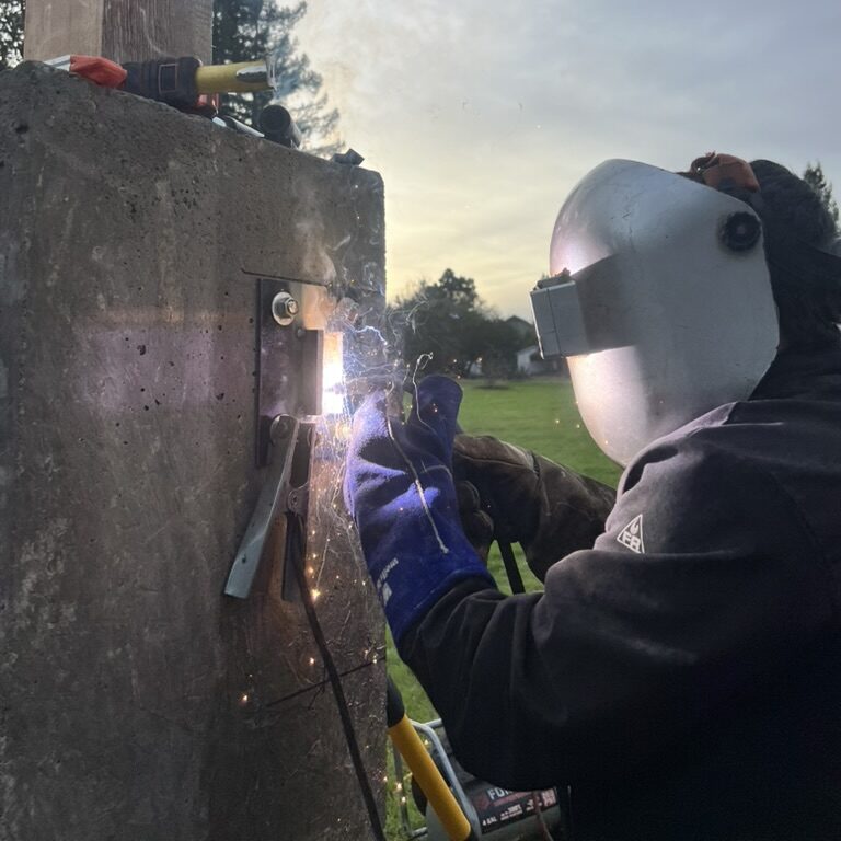Welded steel gate fabricated by GXP